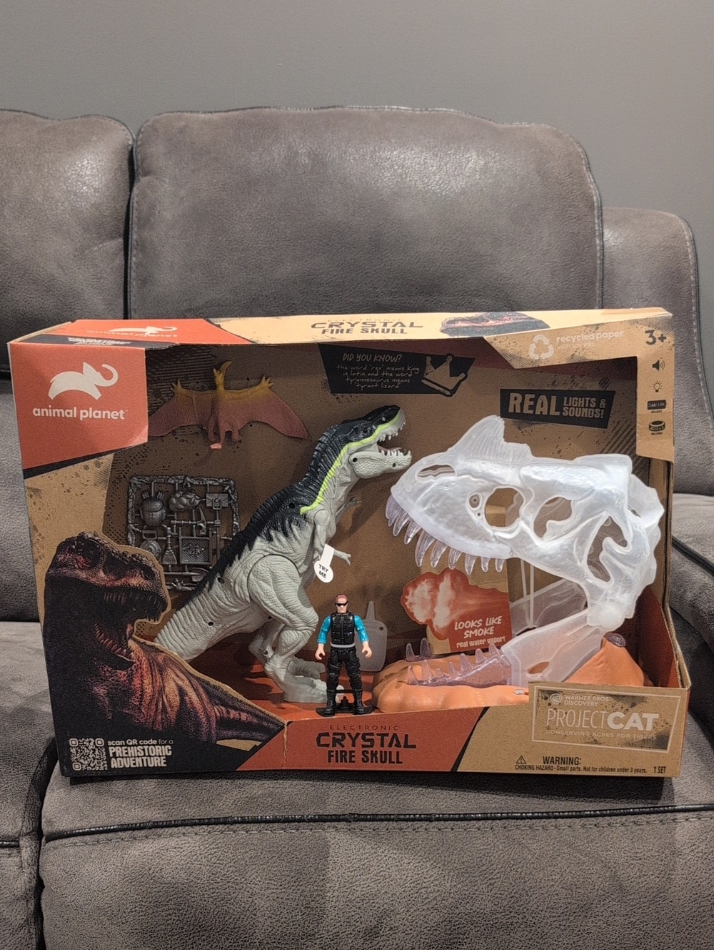 Animal Planet Crystal Fire Skull Dinosaur Playset - White & Gray